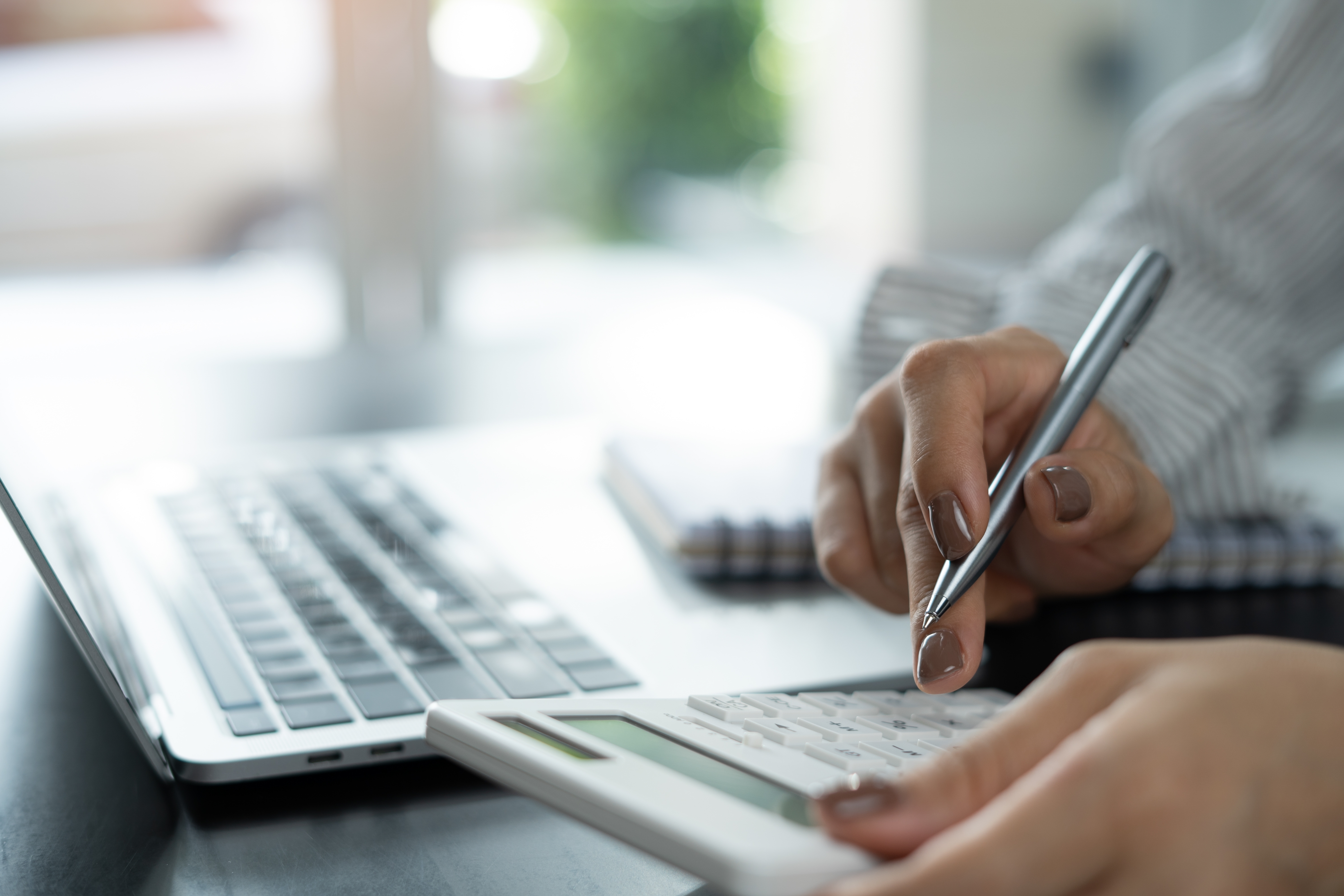 UAE E-Invoicing: modello, obblighi e timeline 2027